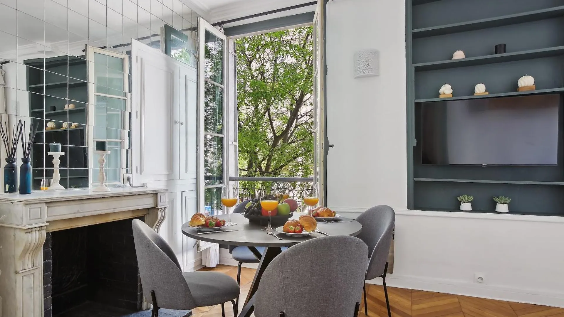 Central Paris - Le Marais - Cityapartmentstay 0*,